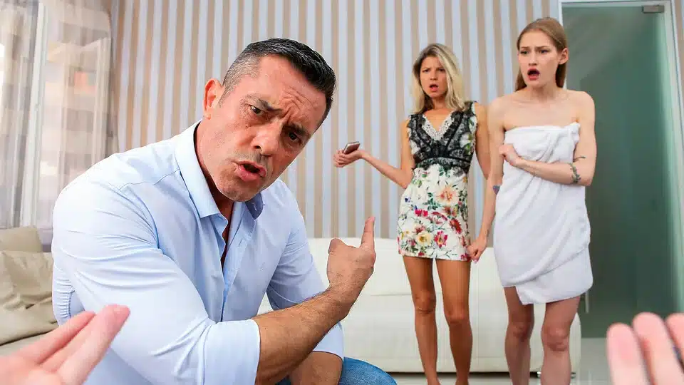 A Double Booking Leads To A Family Swap S8E1