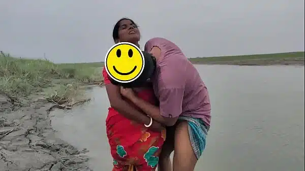 Bangladeshi Bowdi With Her Boyfriend In An Open Place
