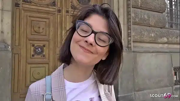German Scout Erster Arschfick Fuer Schlankes Teen Sara Fuer Geld