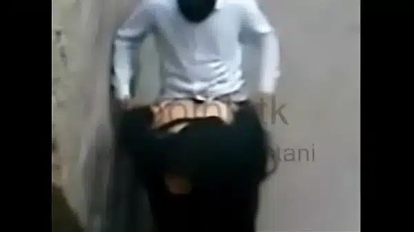 Pakistani Aunty Latest 2011 Dec