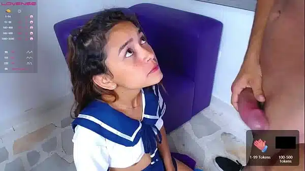 She Gives Such Good Blowjobs That The Guys Cum On Her Face