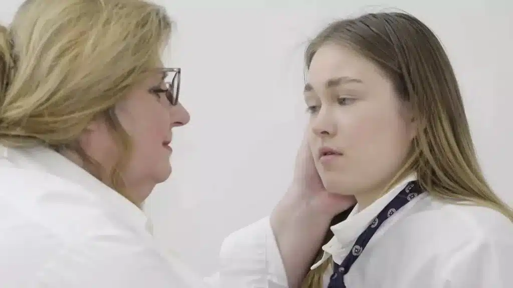 Two Schoolgirls Lick And Fuck Two Big Lesbian Teachers At 1