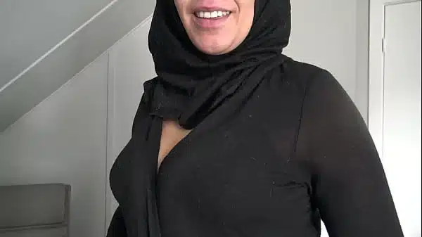 Sexy Virgin Muslim Girl Takes Of All Her Clothes And Is Not Afraid To Show Her Hairy Vagina