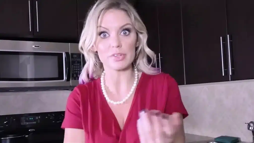 Pervmom Sexy Blonde Milf Gets Her Bubble Butt Bouncing While Being Drilled By Massive Cock
