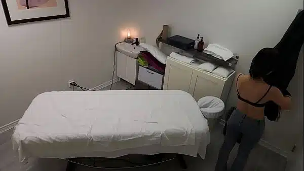 Petite Japanese Girl Was Seduced And Fucked Twice During Massage