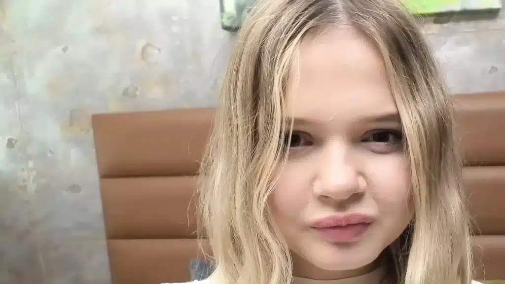 This Blonde Teen Cocksucker Stars In This Casting Porn 1