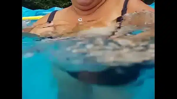 Bbw Double Ds Under Water
