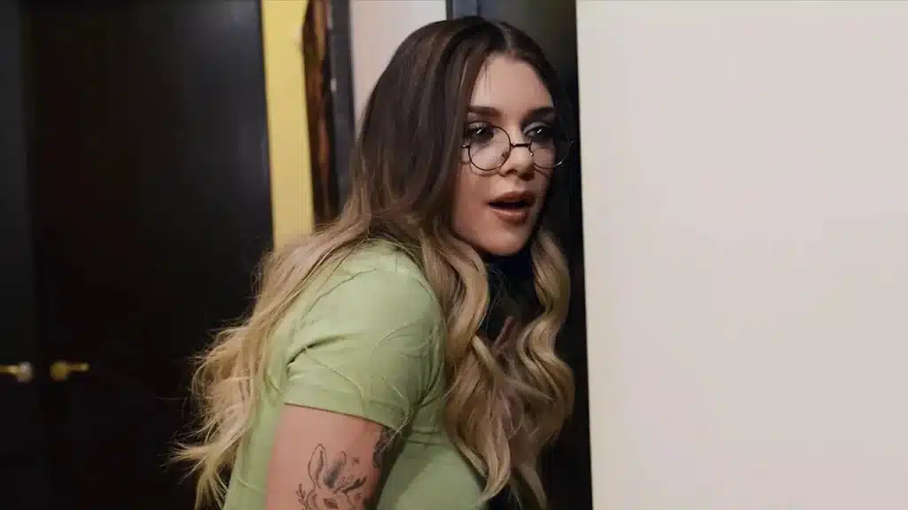 Busty Gabbie Carter And Lasirena69 Share Quinton James Big Dick