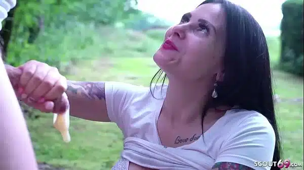 German Amateur Alter Sack Darf Junges Teeny Mit Geilen Titten Ficken Beim Userdate