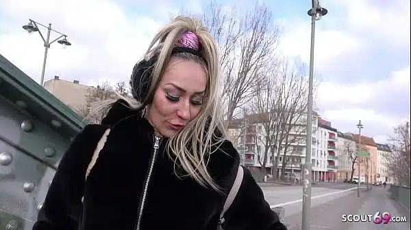 German Scout Urlauberin Emma Diamond Beim Porno Casting Ao In Den Arsch Gebumst