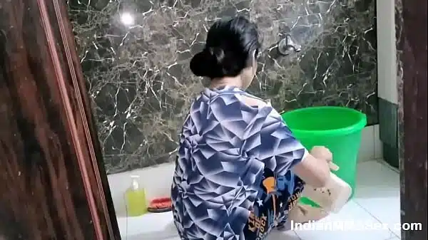 Hot Desi Housewife