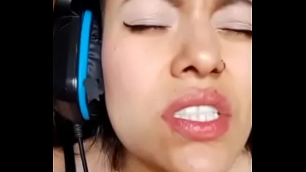 Me Toco Mientras Veo Porno Aqui En Xvideos Chorro De Placer