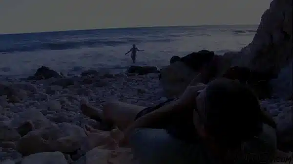 Mofozo Com French Amateur Is Getting Fucked At The Beach