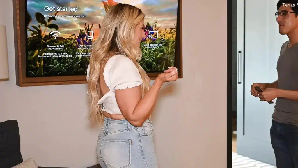 Watch This Moms Friend Uses Her Big White Ass To Make You Cum Jenna Mane Fucks Young Guy 1