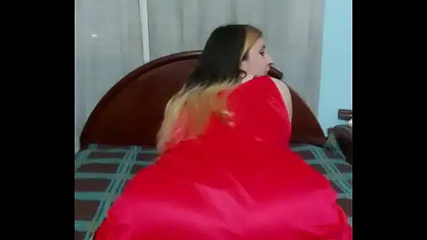 Bbw On Her Fours Moving Her Ass For You