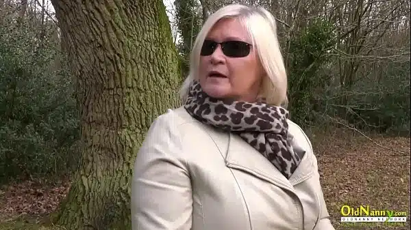 Busty Mature Lady Enjoying Lesbian Masturbation