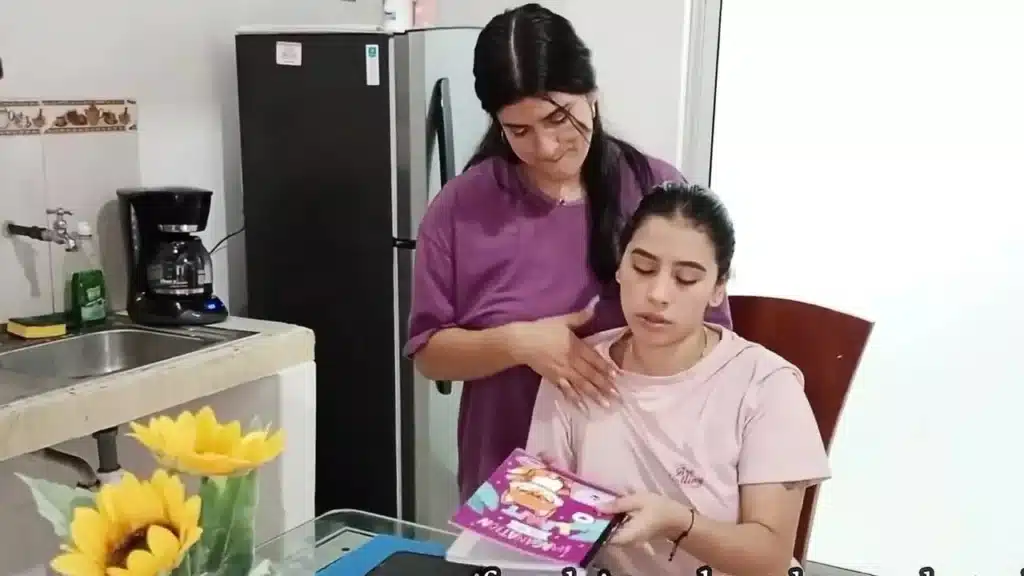 I Fuck My Stepmother In Exchange For Helping Me With My Homework Porn In Spanish 4