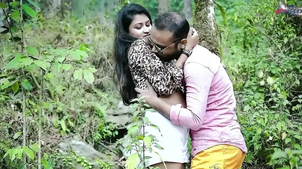 Property Dikha Ne Ke Bahane Jungle Me Leja Kar Akali Larki Ke Sath Kia Kand Full Movie Hindi Audio 1
